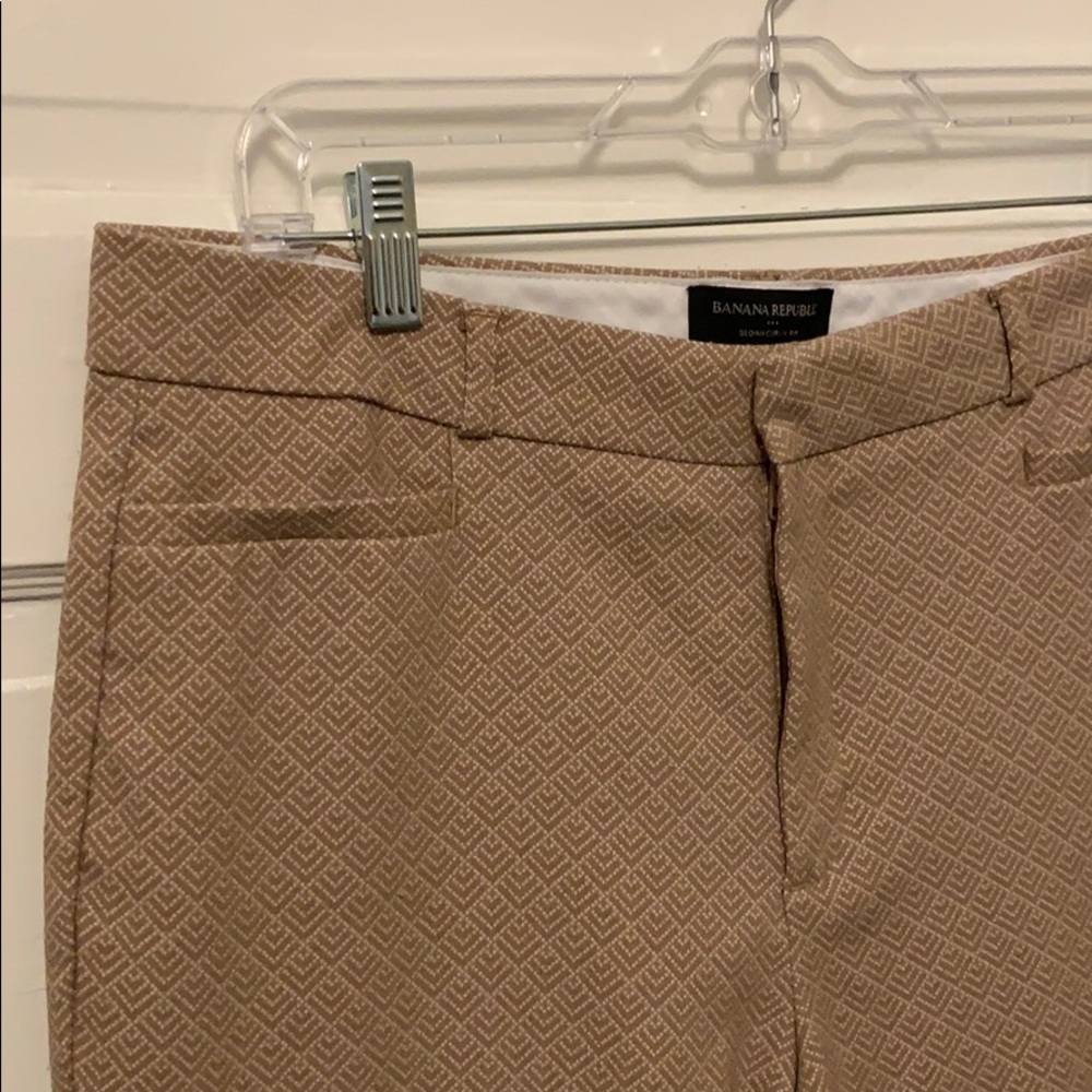 Patterned ankle pants